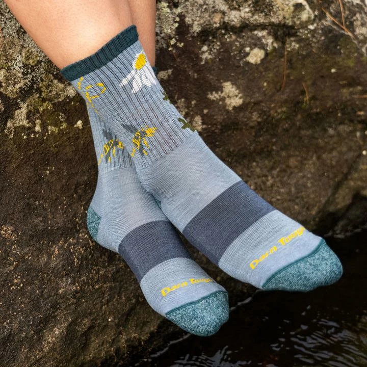 Cheapest β¨ Socks Darn Tough π© Women's Queen Bee Micro Crew Lightweight Hiking Sock π 5 Socks Darn Tough Women's Queen Bee Micro Crew Lightweight Hiking Sock